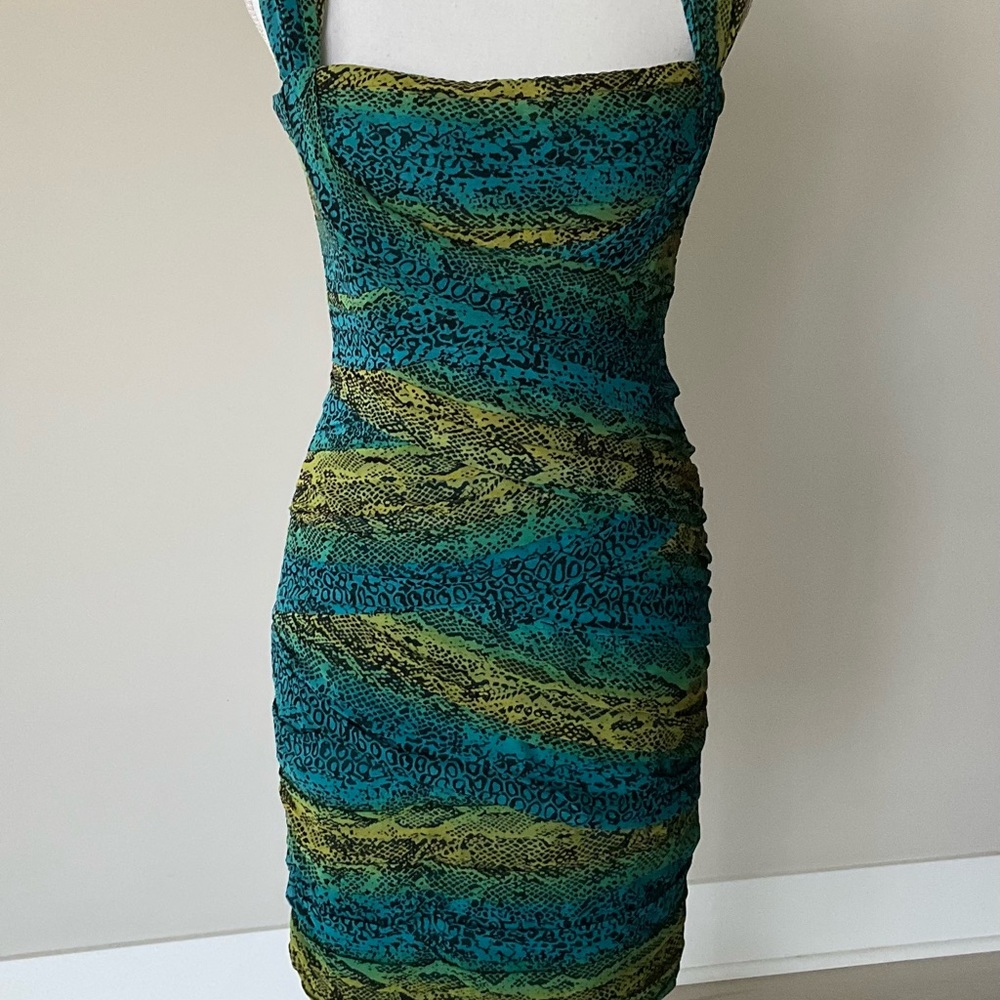 Fabulous party dress with square neckline